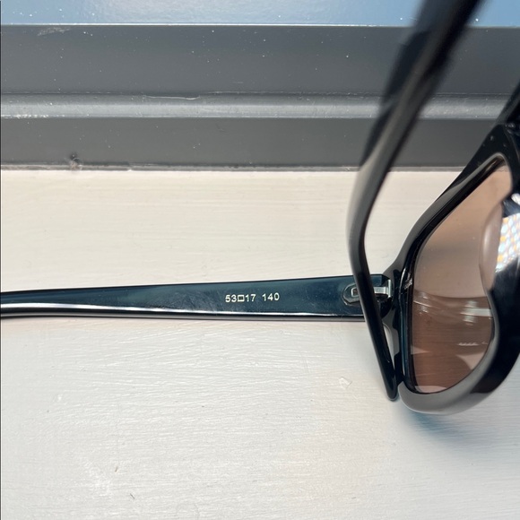 VEHLA Black Dixie Sunglasses - Picture 5 of 8